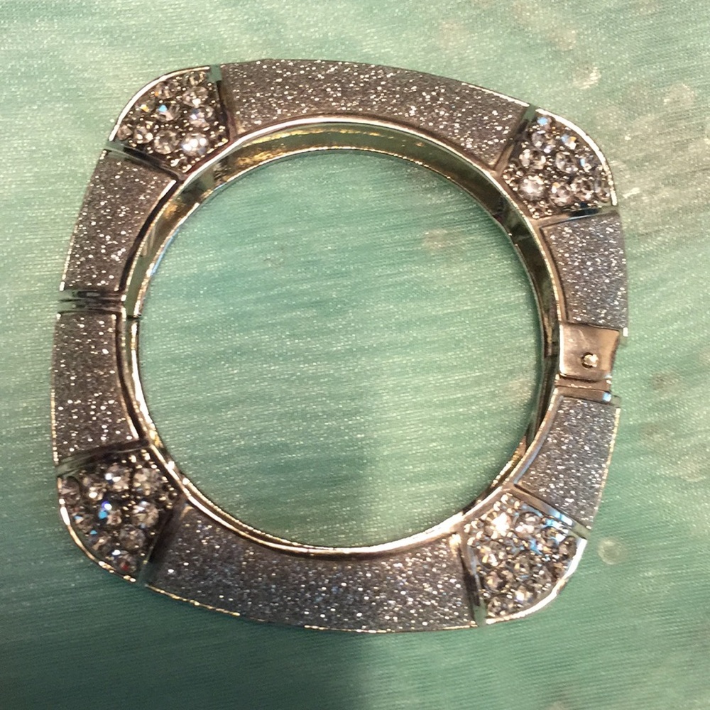 Silver bangles - Picture 5 of 6